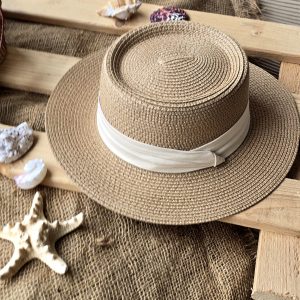Lessy Boater: Beige