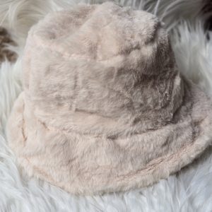 Bucket Hat: Fur Off white